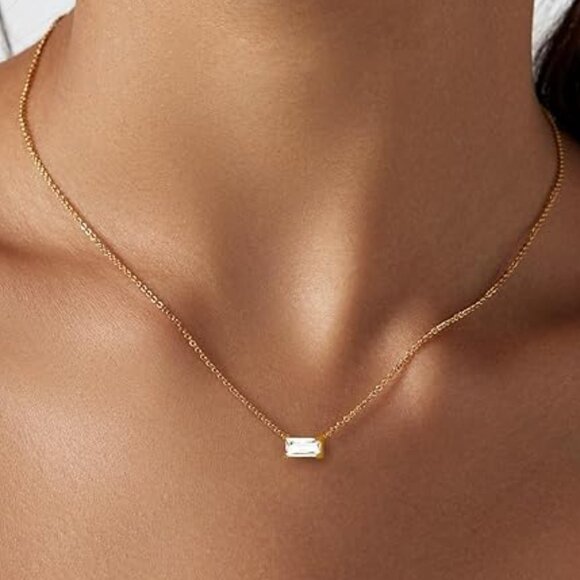 Neiman Marcus Jewelry - Neiman Marcus 18k Diamond Pendant Gold Necklace